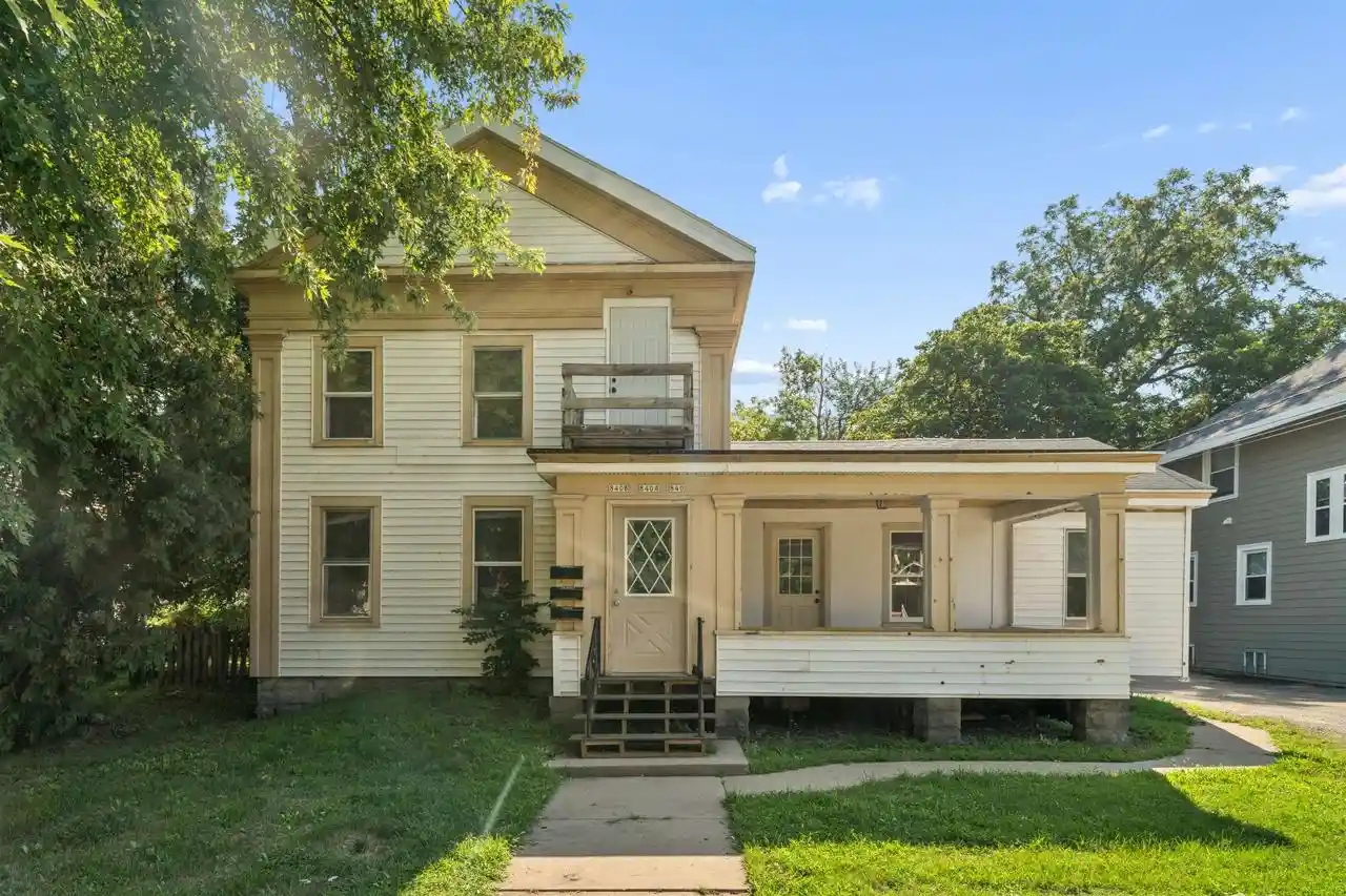 1st image of 840 Jackson Street Street, Oshkosh, WI 54901 | MLS# 50330586