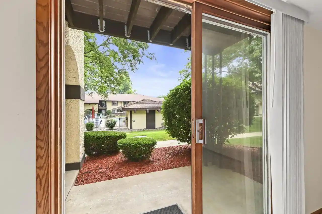 3rd image of N82w13514 Fond Du Lac Ave Ave, Menomonee Falls, WI 53051
