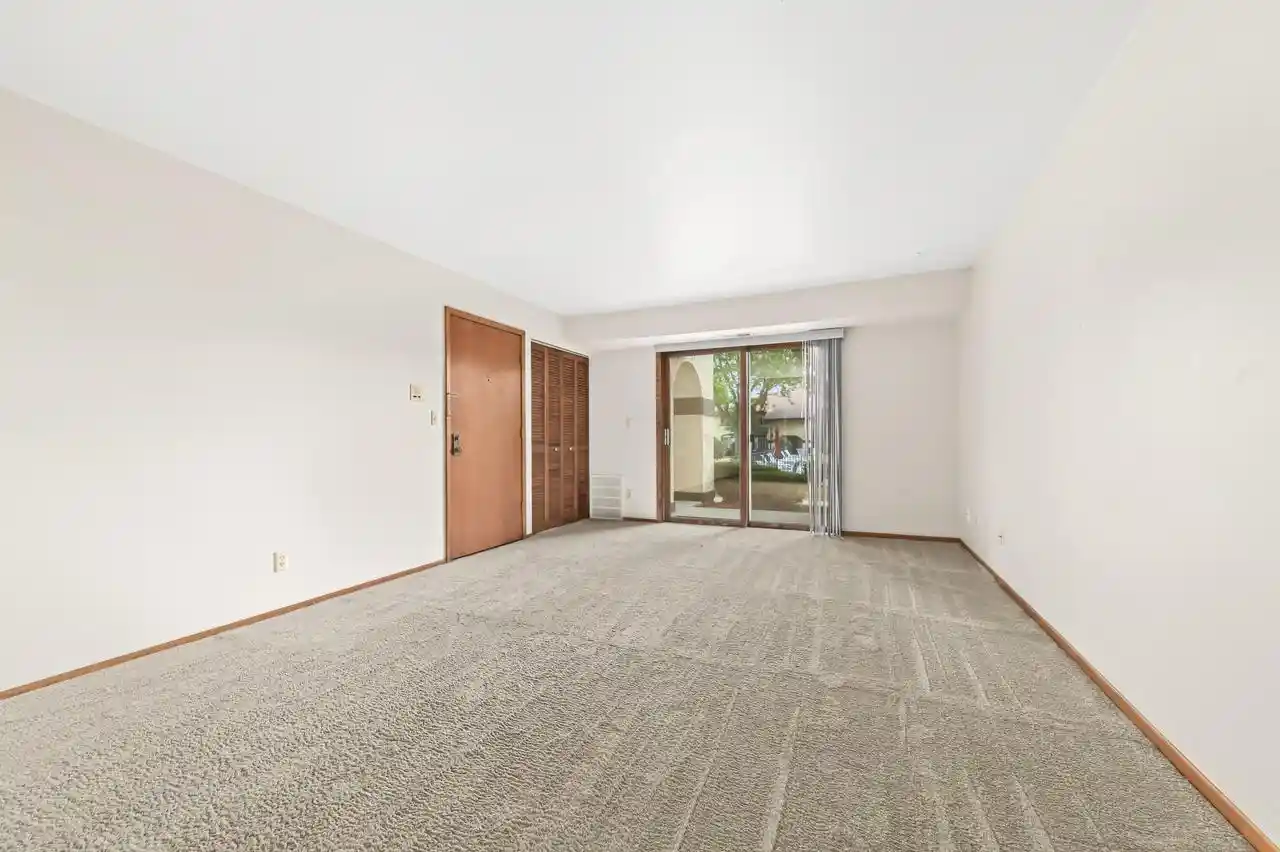 2nd image of N82w13514 Fond Du Lac Ave Ave, Menomonee Falls, WI 53051