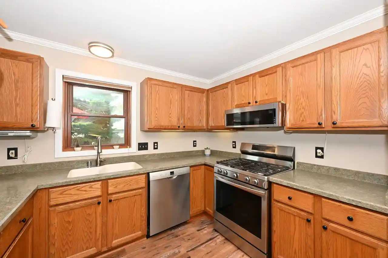 2nd image of 2845 Sandpiper Lane Lane, Caledonia, WI 53402 | MLS# 1975214