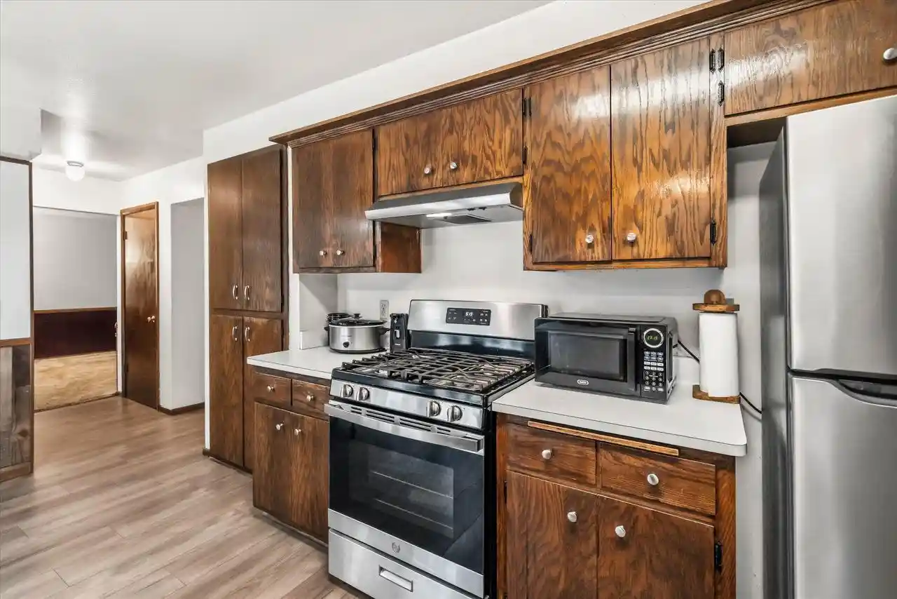3rd image of 2517 W Chestnut Road Road, Mequon, WI 53092 | MLS# 1975207