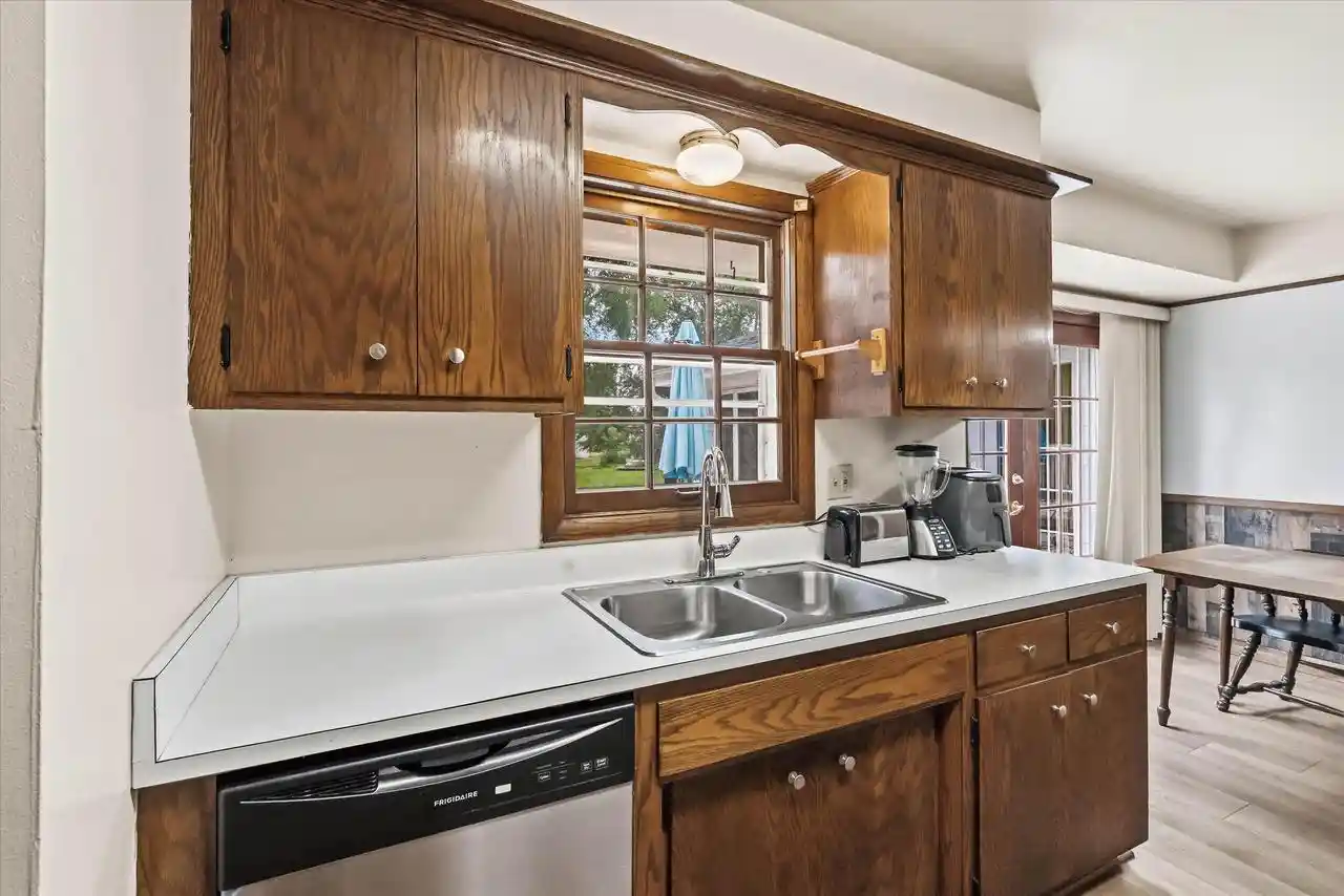 4th image of 2517 W Chestnut Road Road, Mequon, WI 53092 | MLS# 1975207