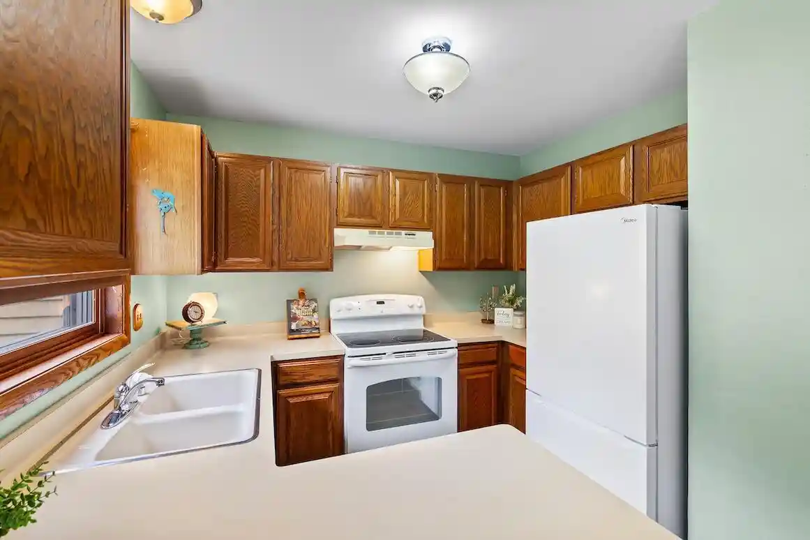 3rd image of 2020 Woodburn Rd Rd, Waukesha, WI 53188