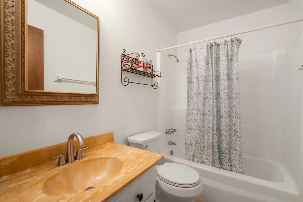 5th image of 4000 W Rivers Edge Cir Cir, Brown Deer, WI 53209