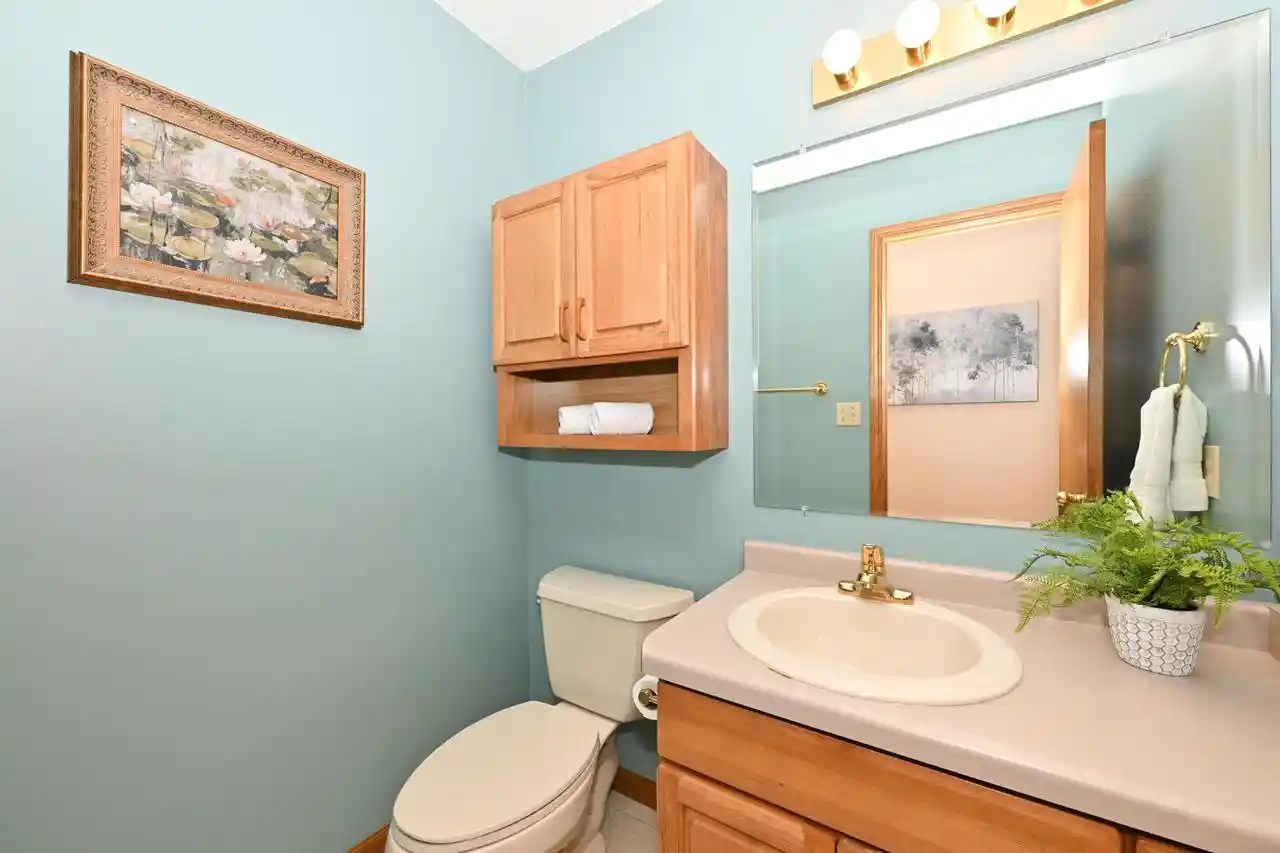 2nd image of 14335 W Meadowshire Court Court, New Berlin, WI 53151 | MLS# 1975226