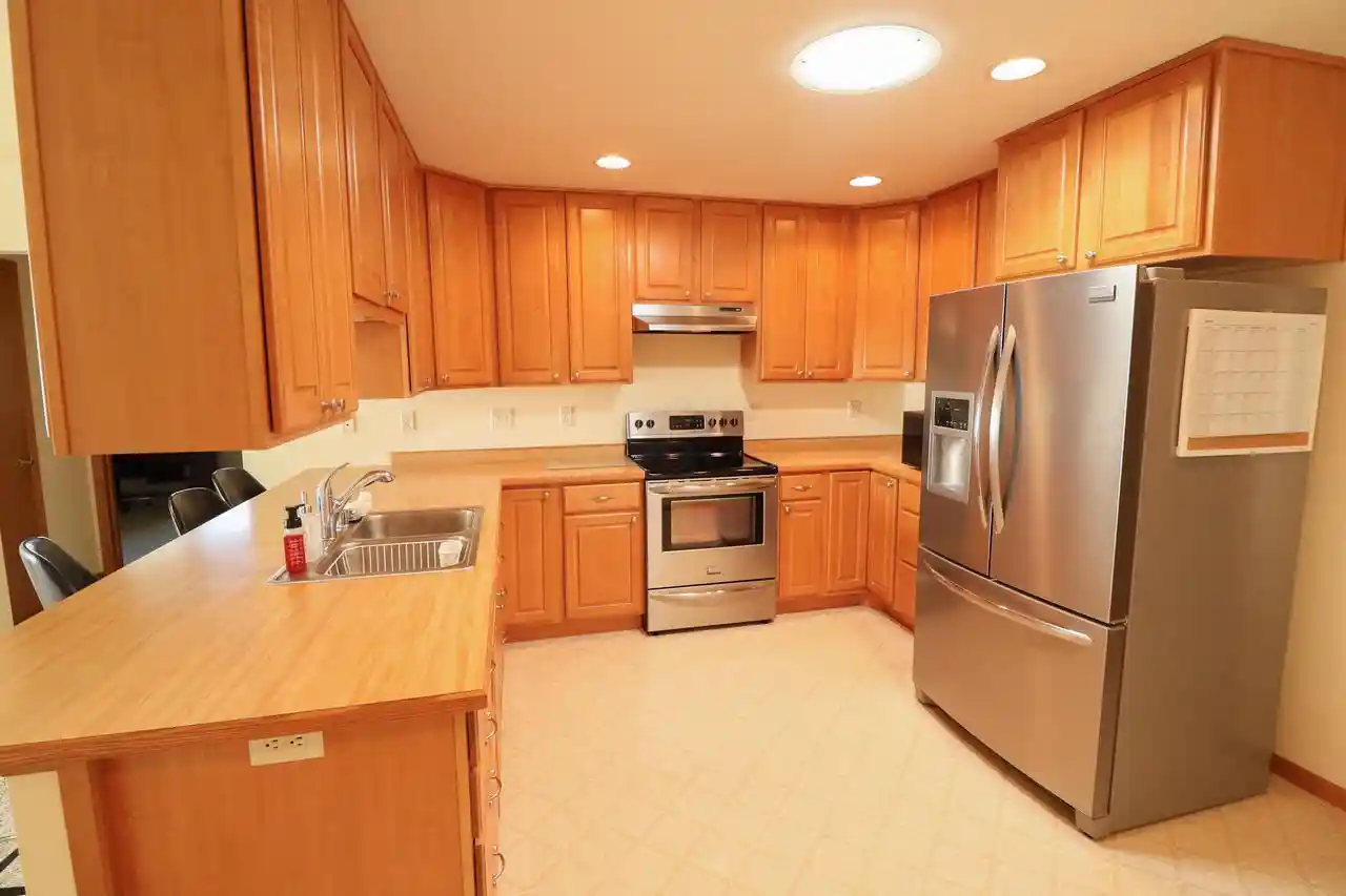2nd image of 301 Crestwood Lane Lane, Onalaska, WI 54650 | MLS# 1975229