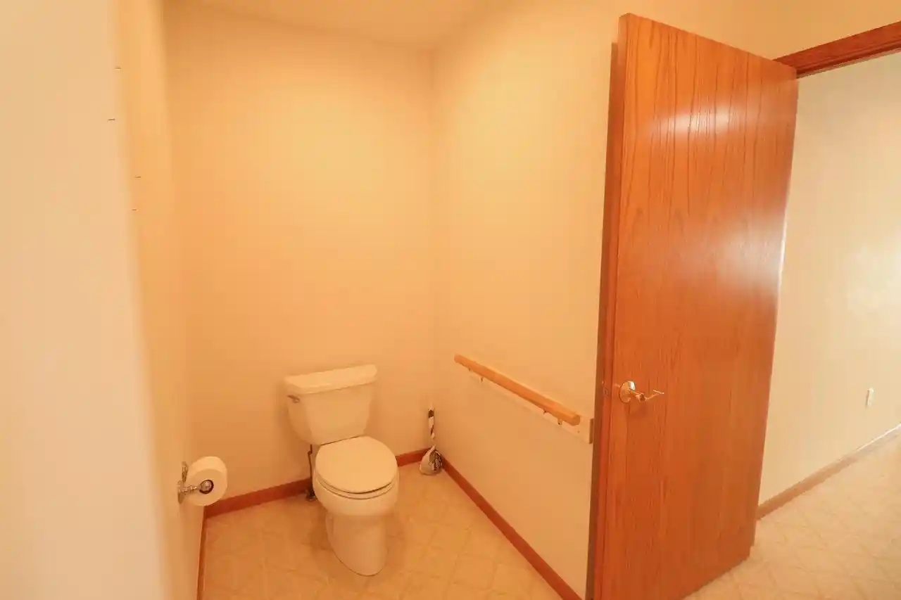 5th image of 301 Crestwood Lane Lane, Onalaska, WI 54650 | MLS# 1975229