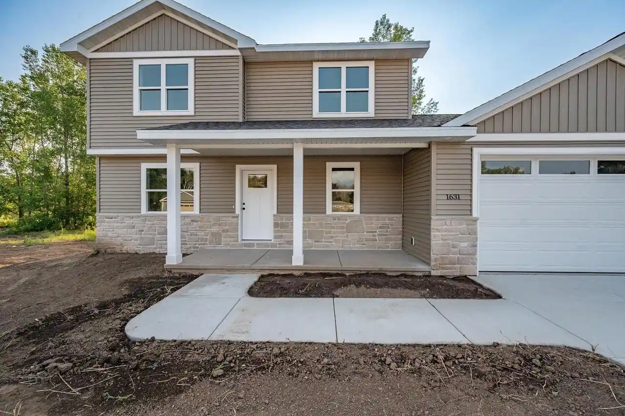 Photo 3 of Single family home for sale at 1631 Emerson Court Court, Green Bay, WI 54313 | MLS# 50330595 | Listing updated on 2026-09-16