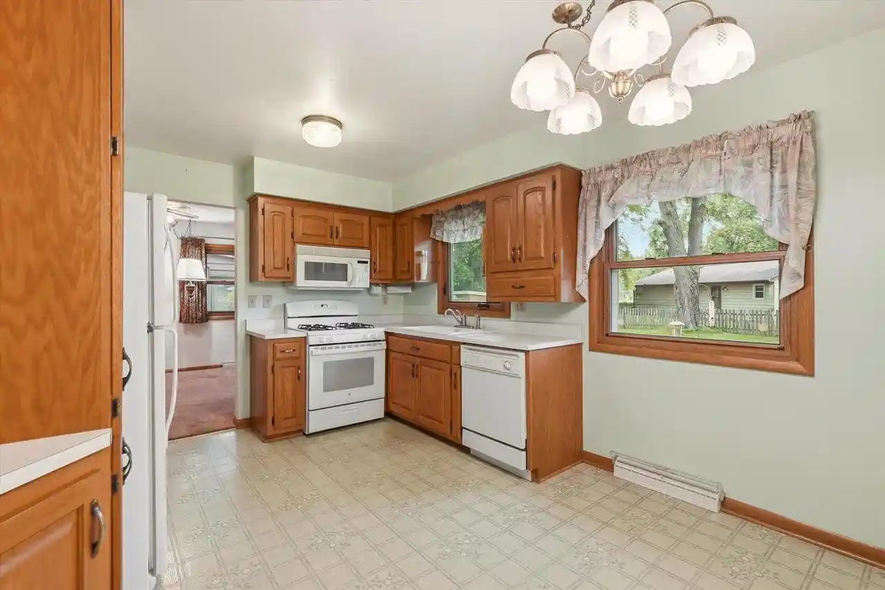 3rd image of N88W18016 Christman Road Road, Menomonee Falls, WI 53051 | MLS# 1975230