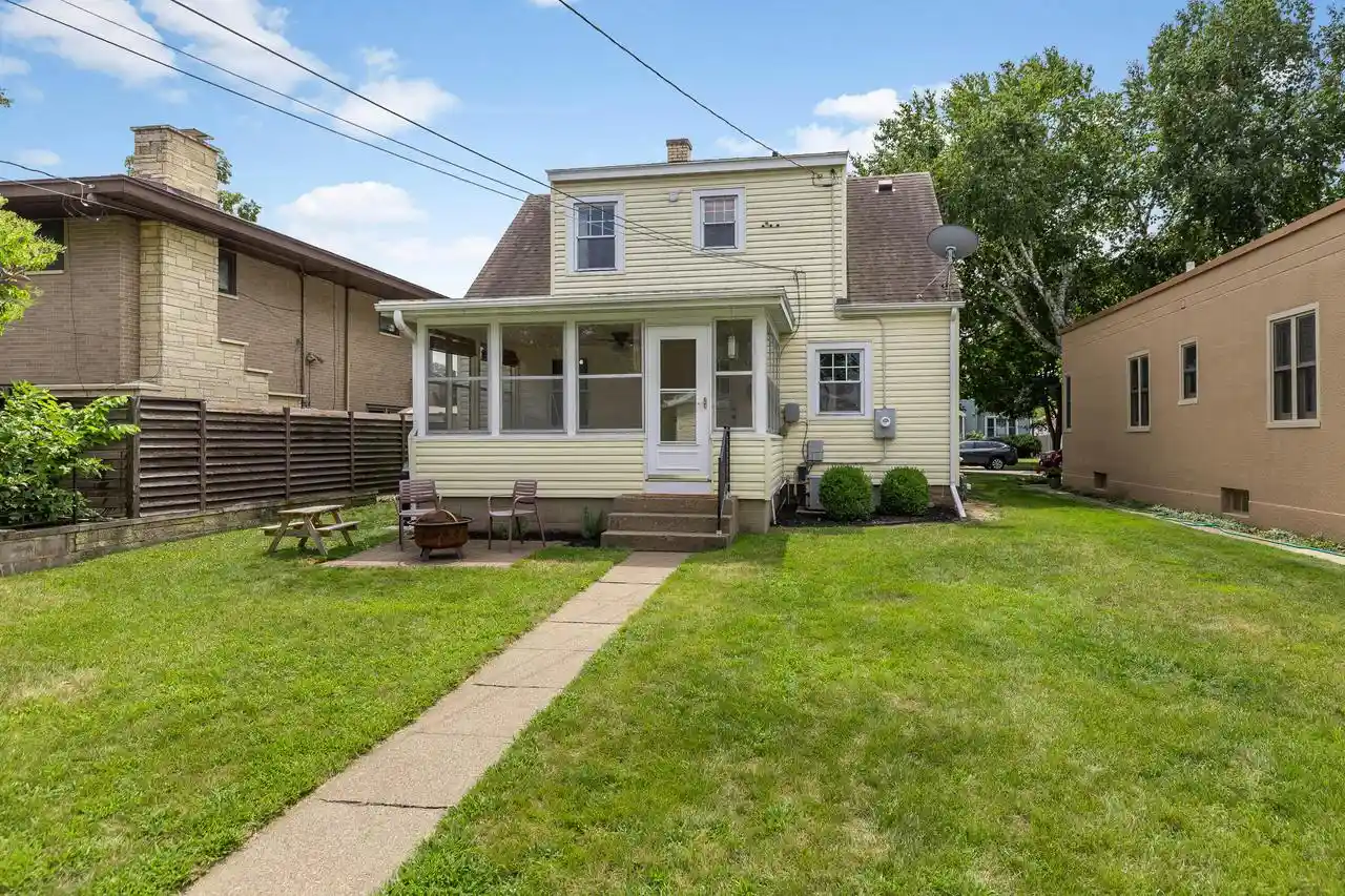 2nd image of 2325 Mississippi Street Street, La Crosse, WI 54601 | MLS# 1975233