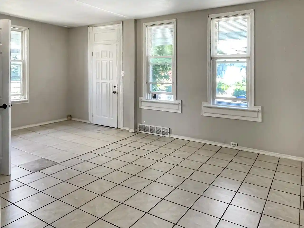 3rd image of 1023 Dillingham Avenue Avenue, Sheboygan, WI 53081 | MLS# 1975235
