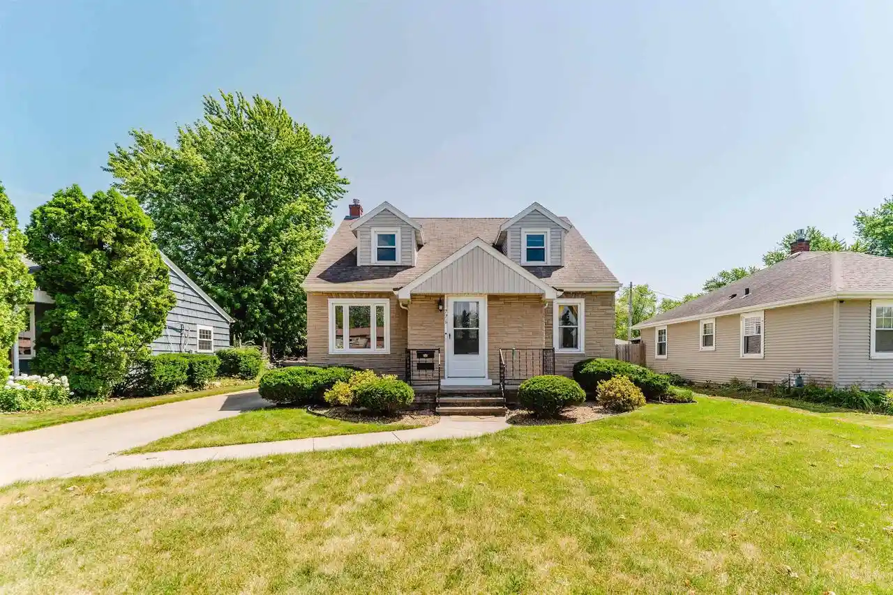 1st image of 776 Elm Street Street, Neenah, WI 54956 | MLS# 50330612