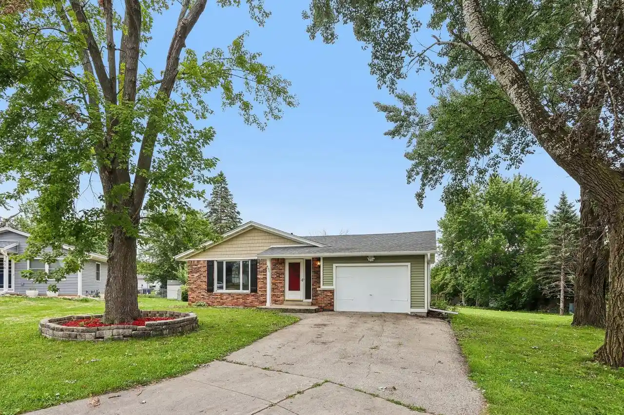 1st image of 400 Mary Lane Lane, Horicon, WI 53032 | MLS# 1975244