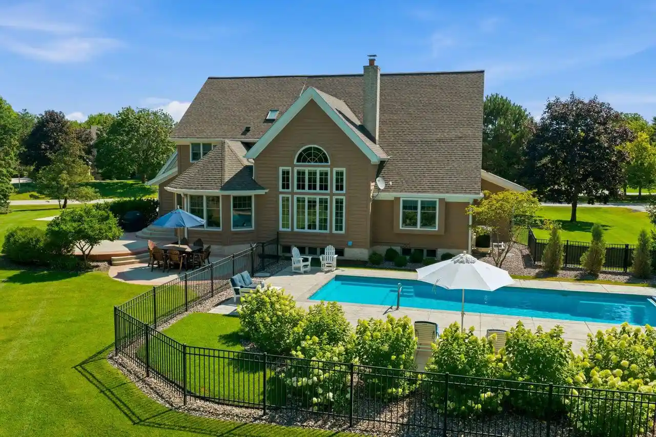 5th image of N28W30219 Red Hawk Court Court, Pewaukee, WI 53072 | MLS# 1975245
