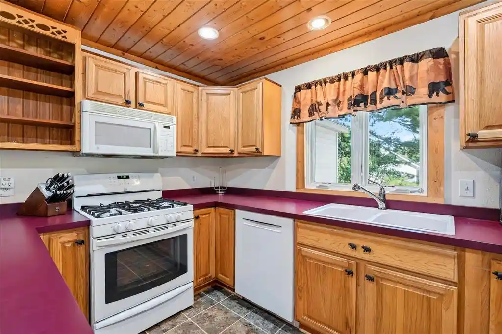 4th image of 15948 W Carol Dr Dr, Hayward, WI 54843 | MLS# 1603993