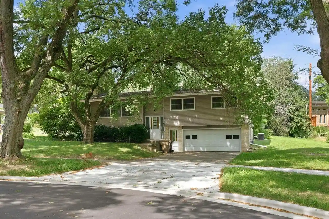 1st image of 6 Barron Court Court, Madison, WI 53705 | MLS# 2029965