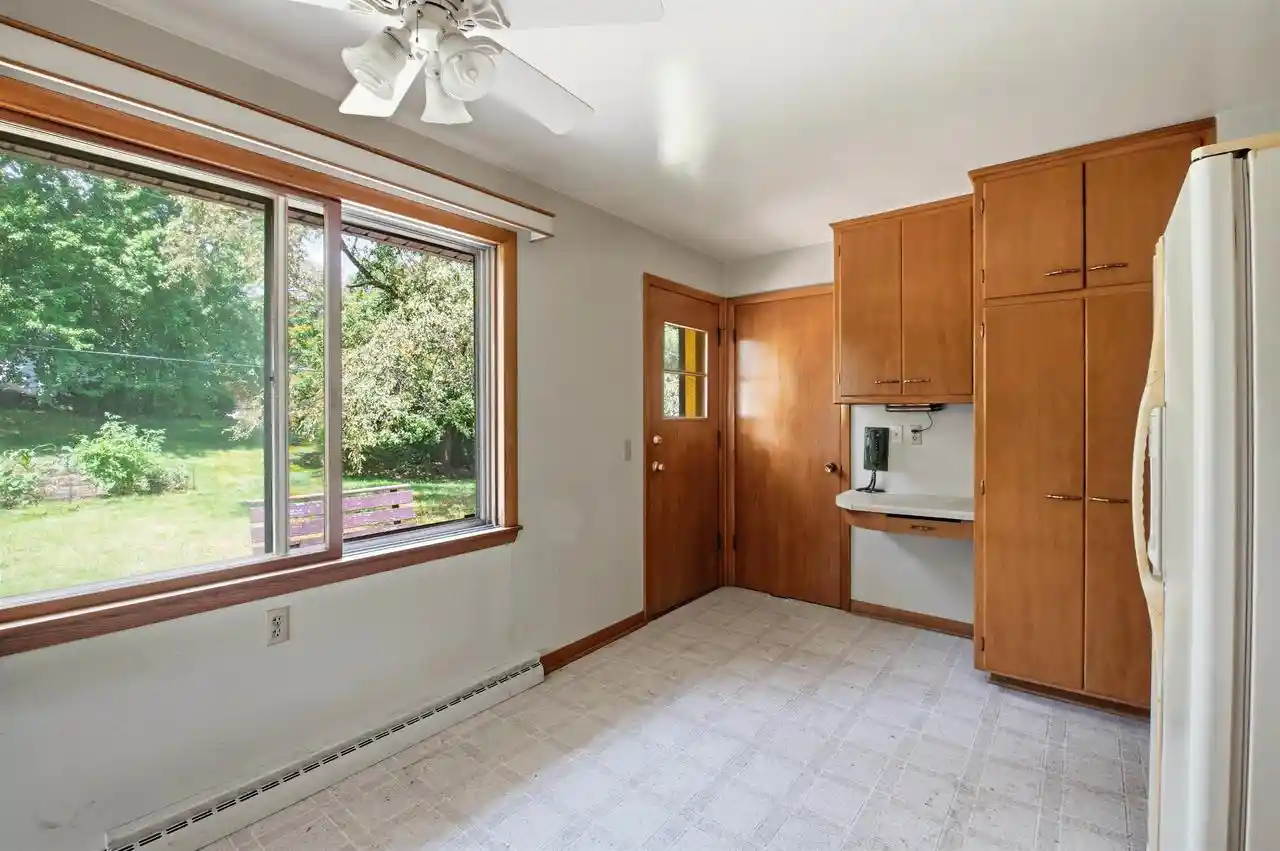 24th image of 6 Barron Court Court, Madison, WI 53705 | MLS# 2029965