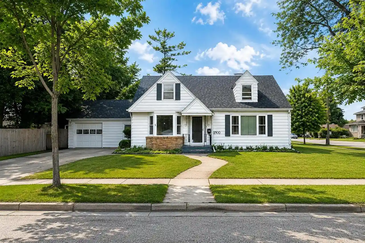 Photo 1 of Single family home for sale at 2900 19th Street Street, Racine, WI 53403 | MLS# 1975265 | Listing updated on 2026-09-22