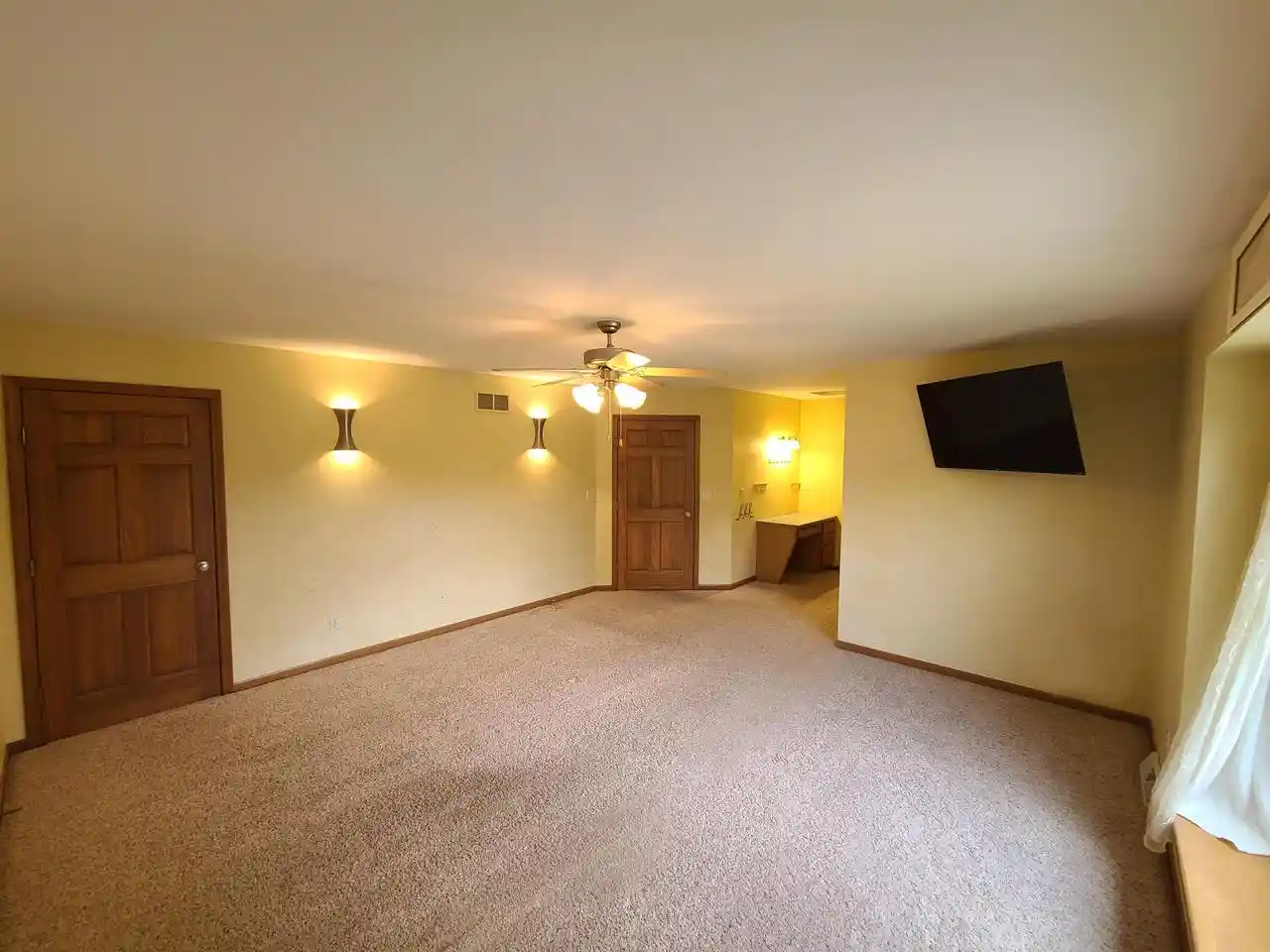 Photo 30 of Single family home for sale at W220s3864 Crestview Dr Dr, Waukesha, WI 53189 | MLS# 1975264 | Listing updated on 2026-09-01
