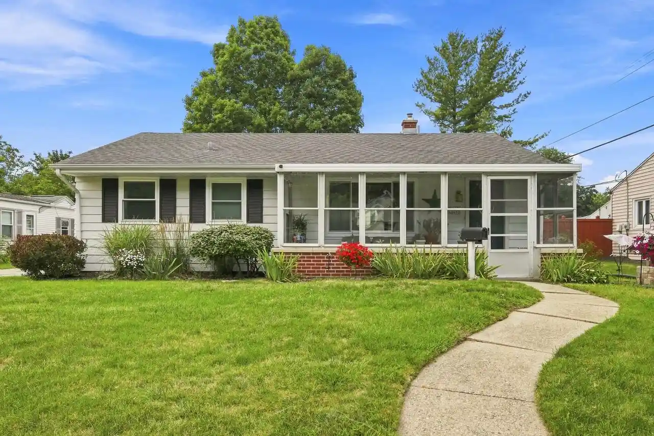 1st image of W169n8609 Sheridan Dr Dr, Menomonee Falls, WI 53051 | MLS# 1975270