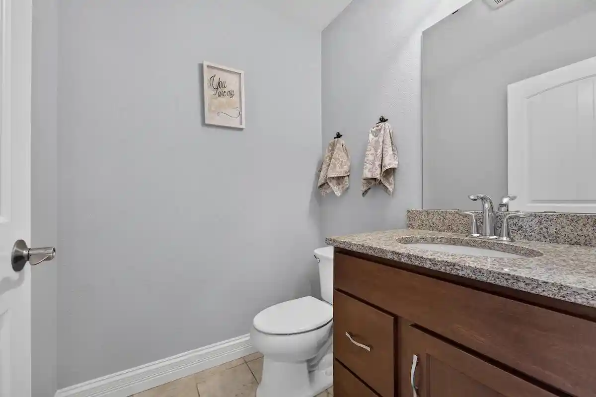 5th image of 10421 Prairie Crossing Dr Dr, Caledonia, WI 53126 | MLS# 1975267
