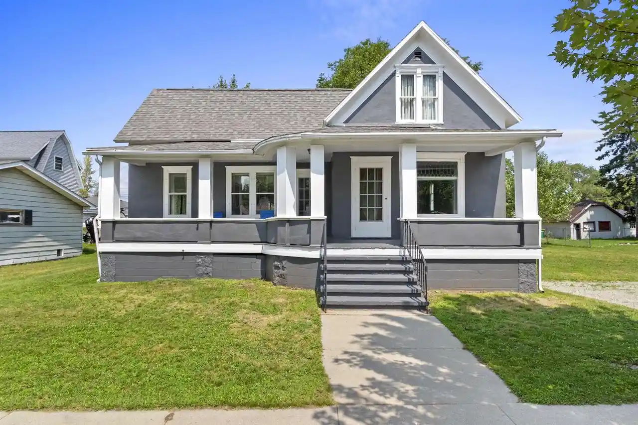 1st image of 1030 Elizabeth Avenue Avenue, Marinette, WI 54143 | MLS# 50330632