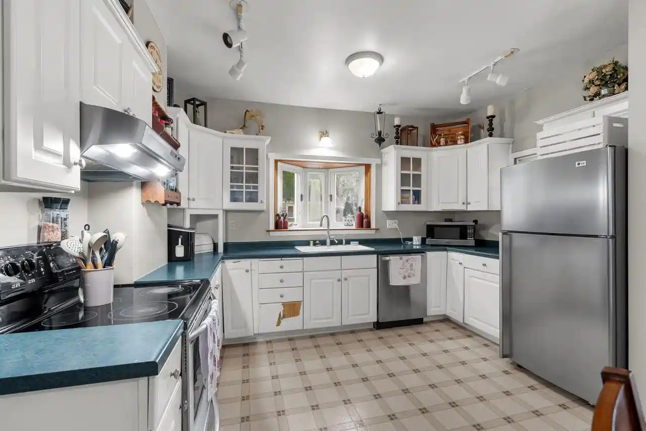 2nd image of 1010 S Pearl Street Street, New London, WI 54961 | MLS# 50330631