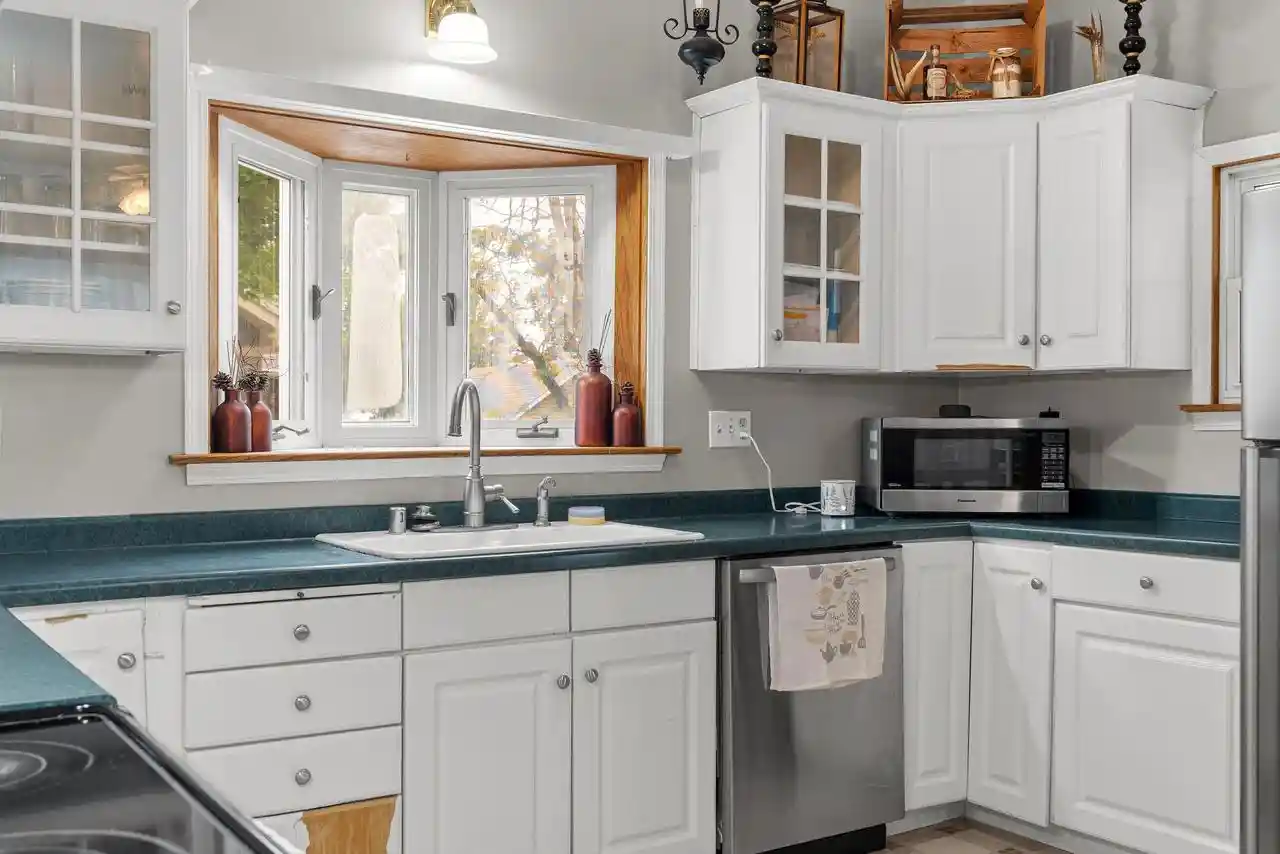 3rd image of 1010 S Pearl Street Street, New London, WI 54961 | MLS# 50330631