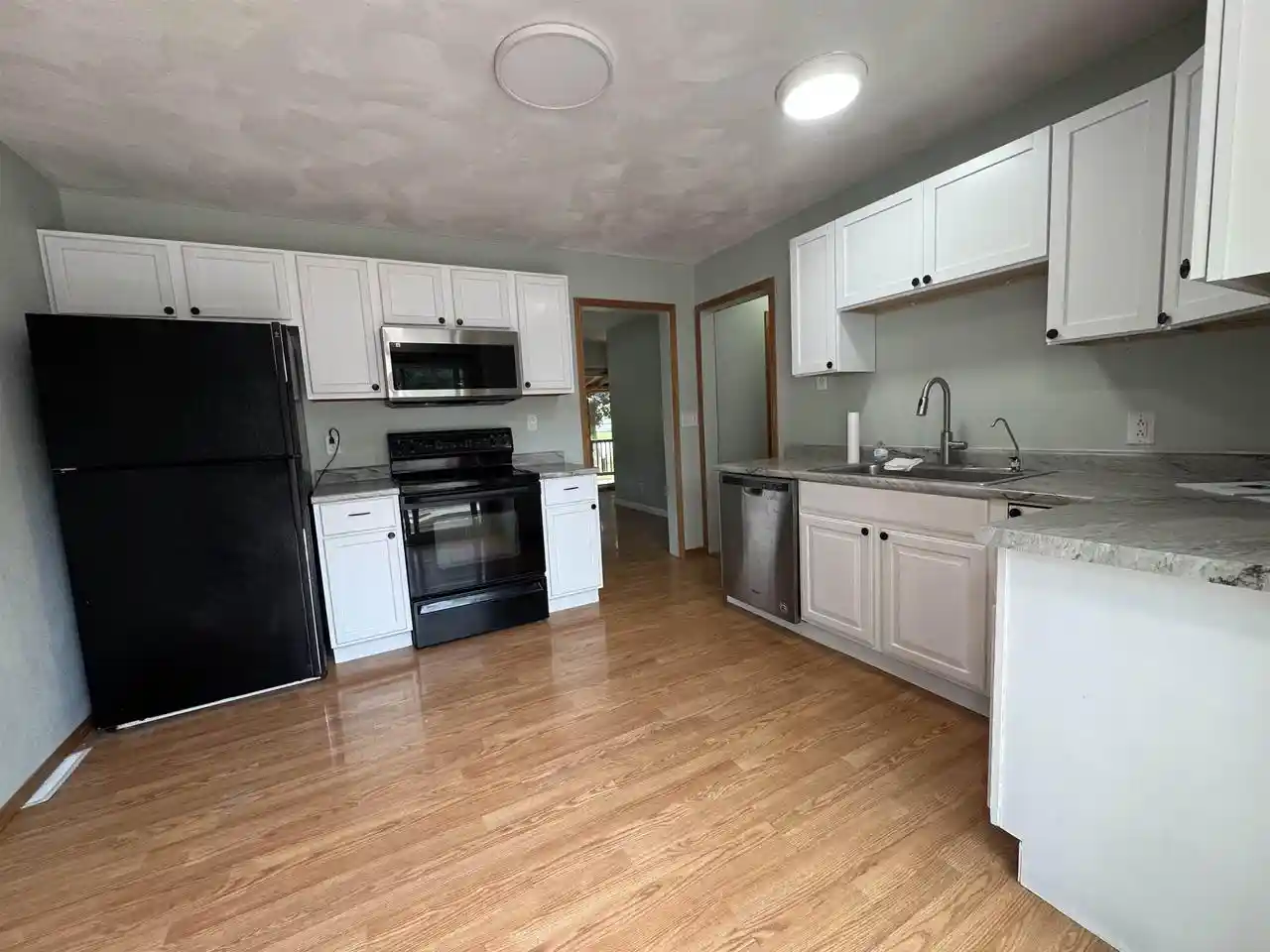 2nd image of 441 E Acorn Dr Dr, Beloit, WI 53511 | MLS# 2029975