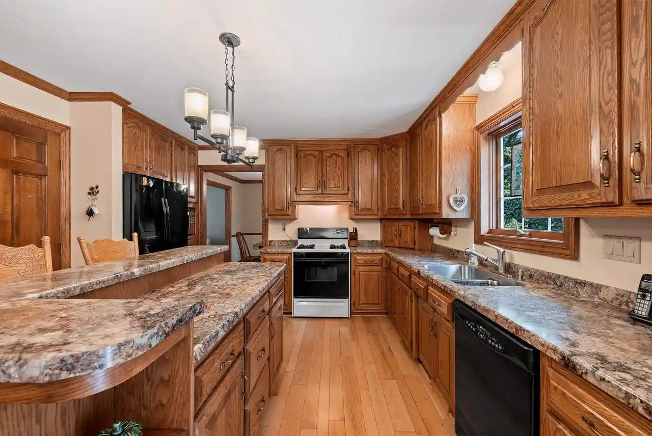 Photo 3 of Single family home for sale at 2495 Shady Oak Dr Dr, Green Bay, WI 54304 | MLS# 50330626 | Listing updated on 2026-09-13