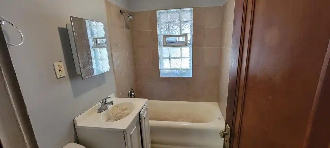 2nd image of 3827 N 24th Pl Pl #A, Milwaukee, WI 53206 | MLS# 1975279