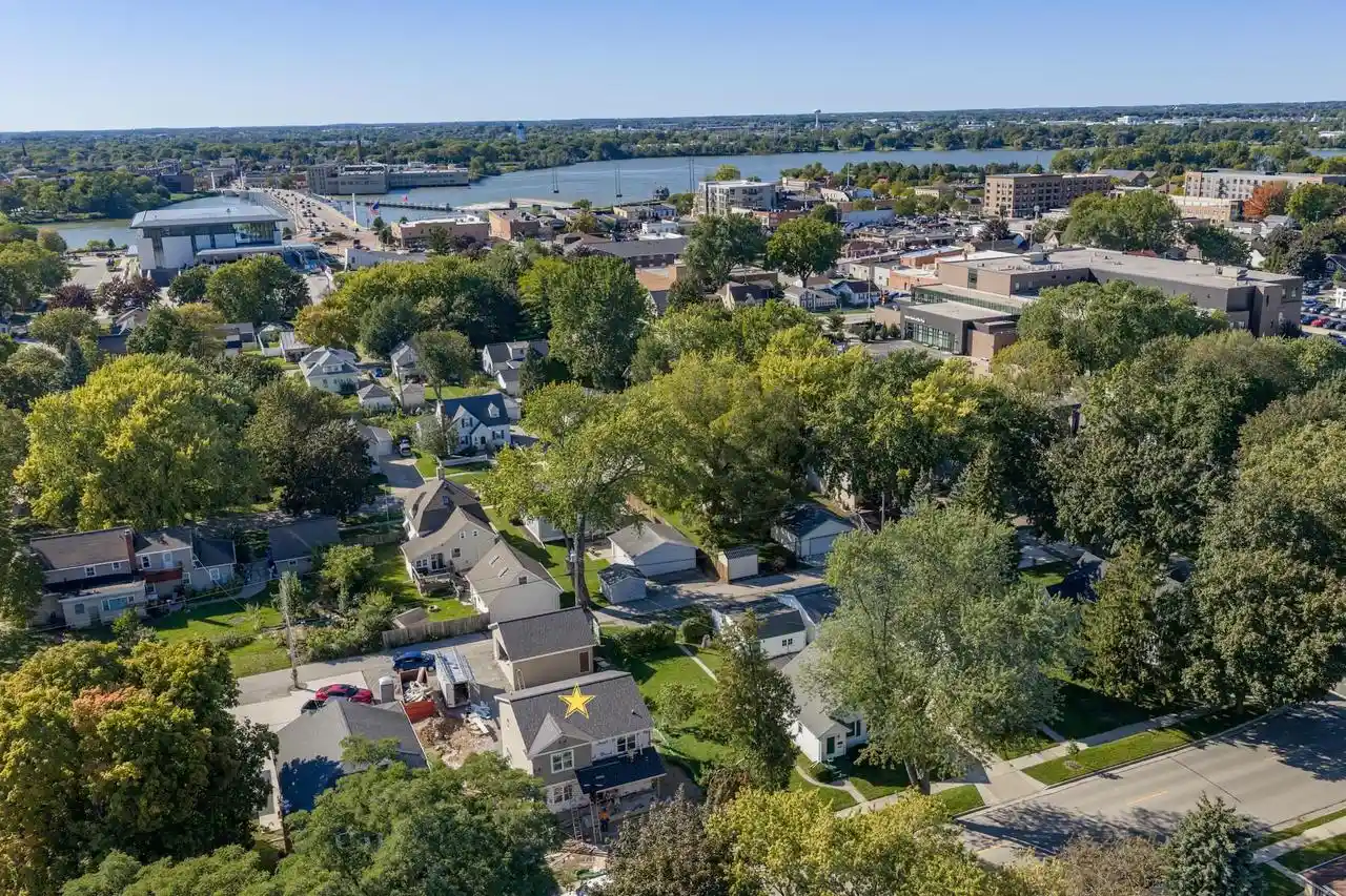 Photo 4 of Single family home for sale at 220 S Erie Street Street, De Pere, WI 54115 | MLS# 50330645 | Listing updated on 2026-09-24