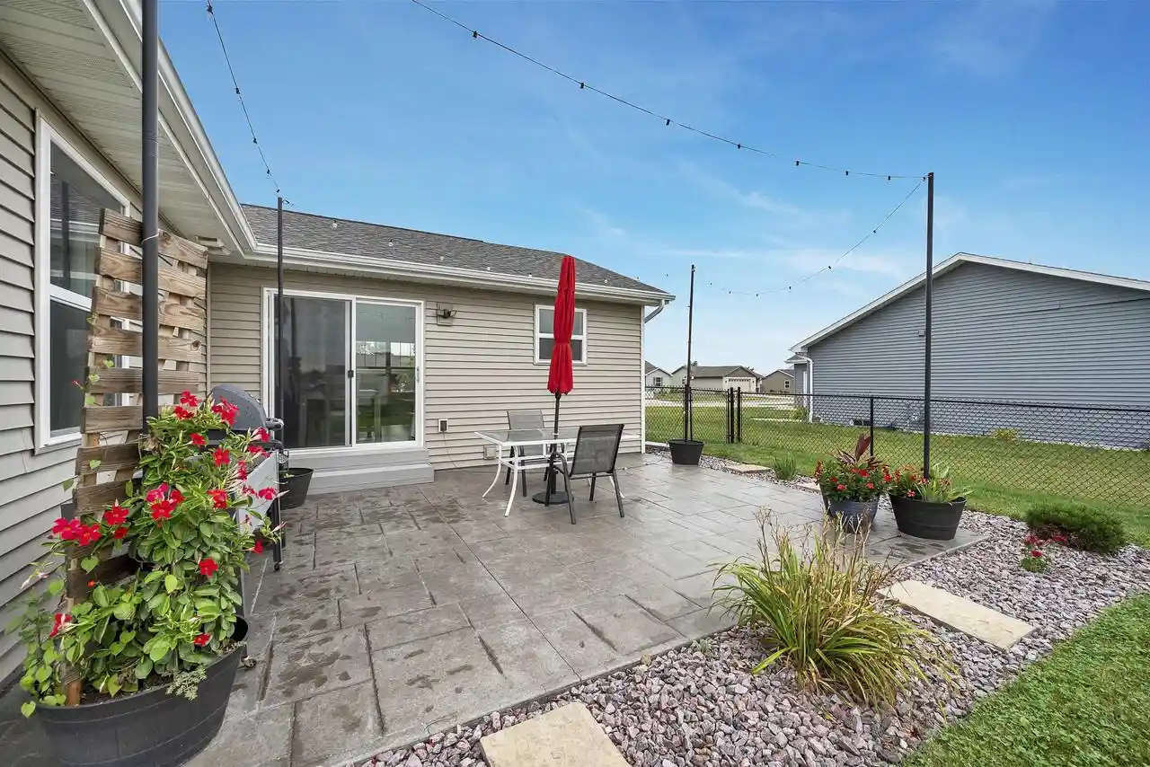 Photo 2 of Single family home for sale at 1449 Mase Dr Dr, Kaukauna, WI 54130 | MLS# 50330650 | Listing updated on 2026-09-03