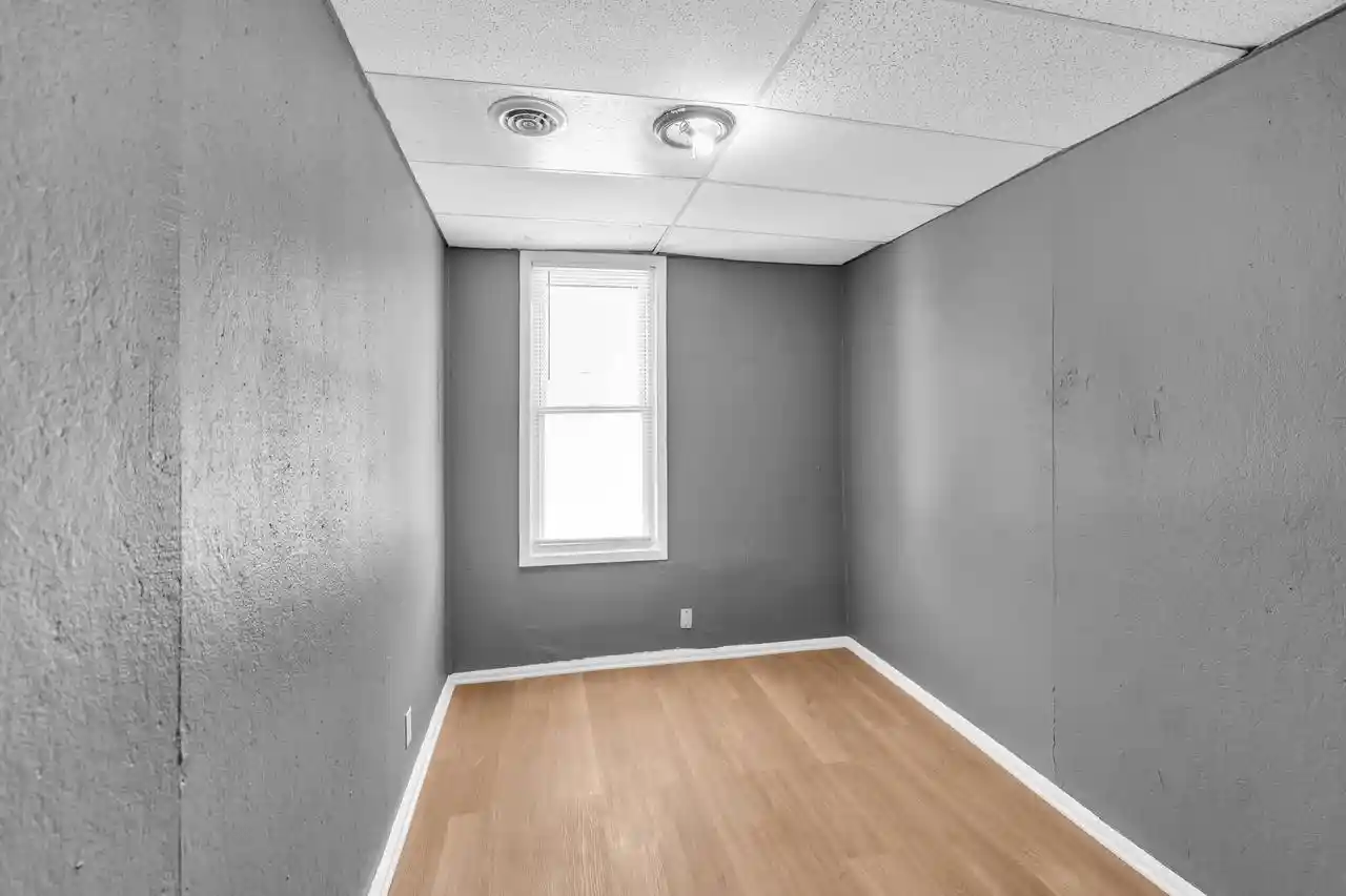 4th image of 3573 N 11Th St St, Milwaukee, WI 53206