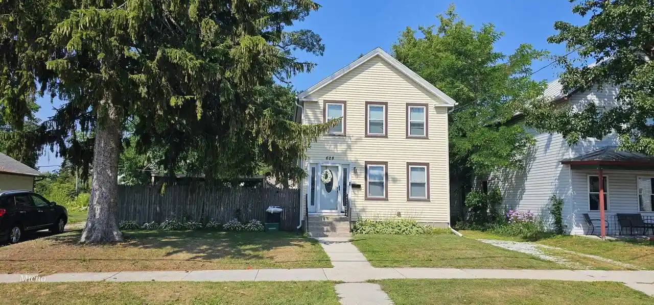 1st image of 628 N 9th Street Street, Manitowoc, WI 54220 | MLS# 1975294