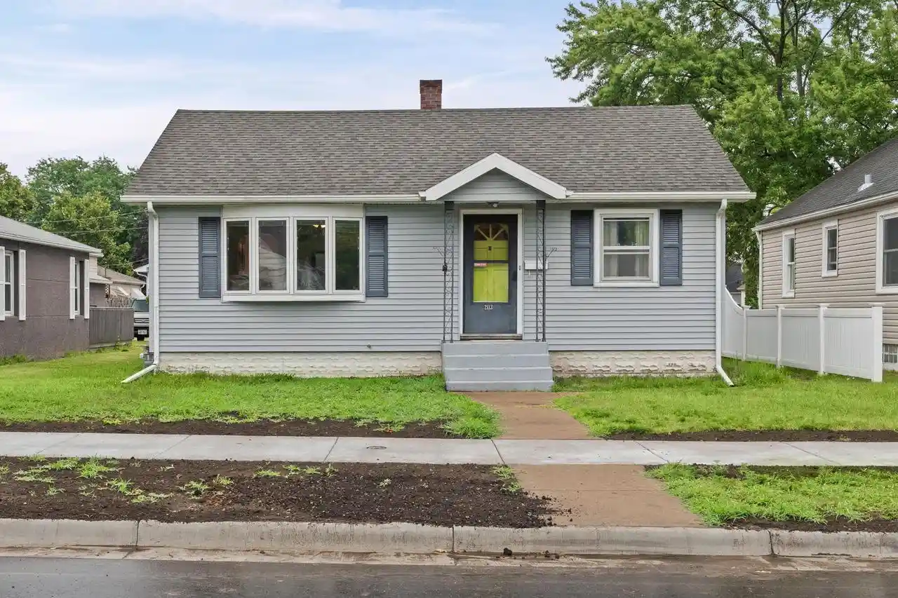 1st image of 2113 16th Street S Street S, La Crosse, WI 54601 | MLS# 1975295