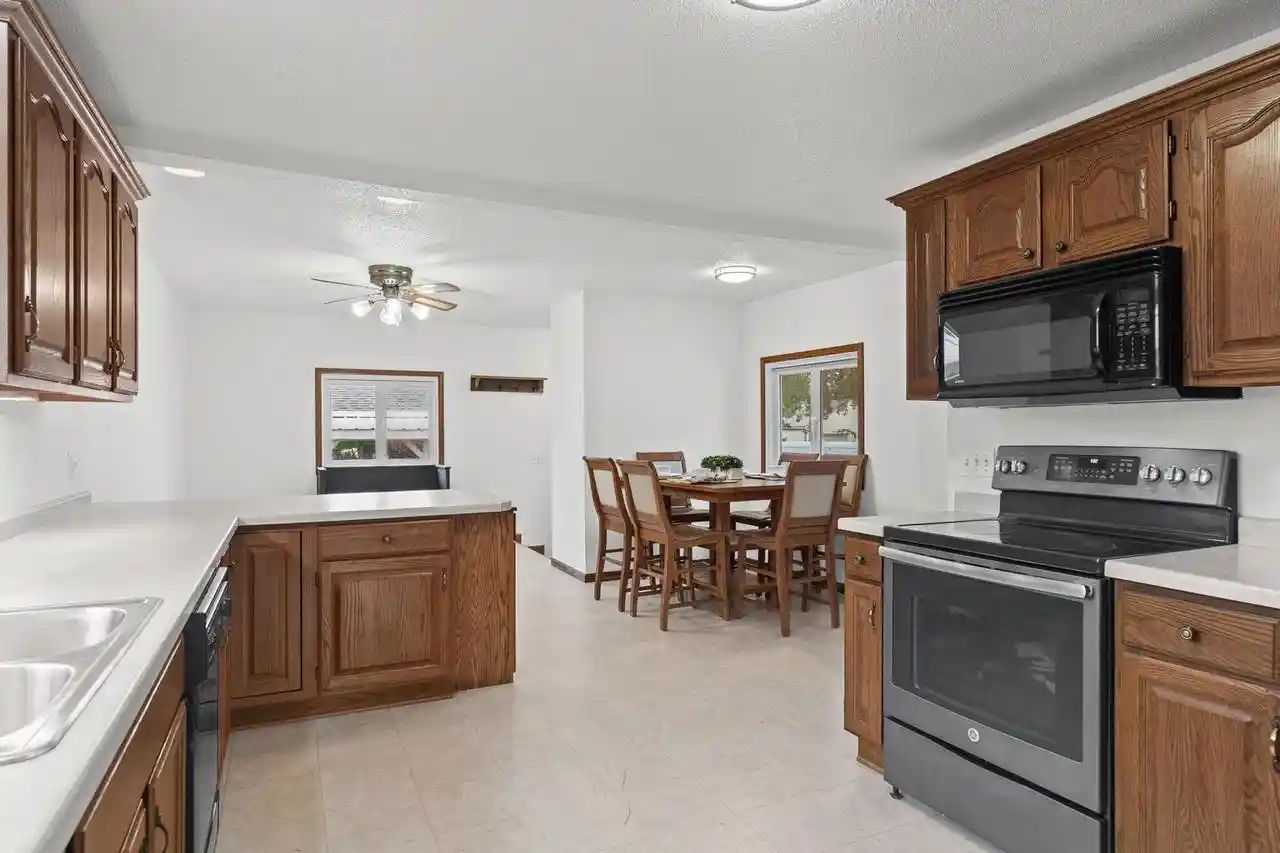 26th image of 2113 16th Street S Street S, La Crosse, WI 54601 | MLS# 1975295
