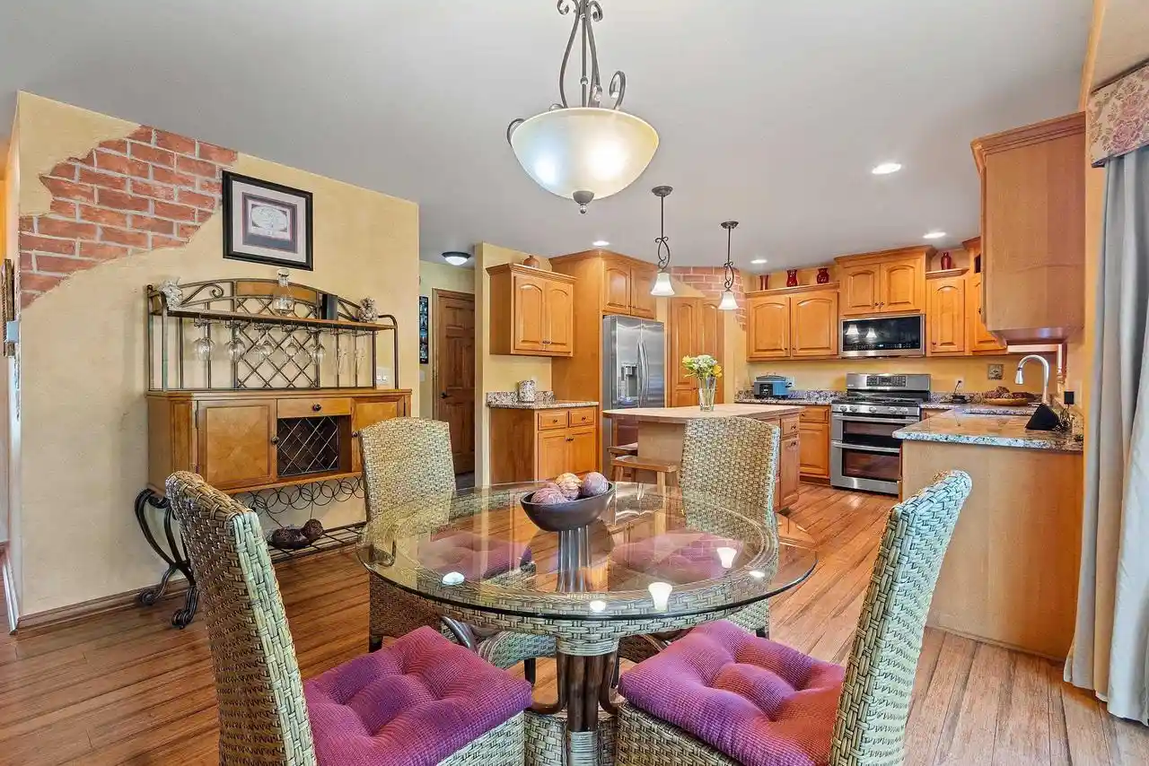 2nd image of 3110 Seafarer Way Way, Suamico, WI 54173 | MLS# 50330600