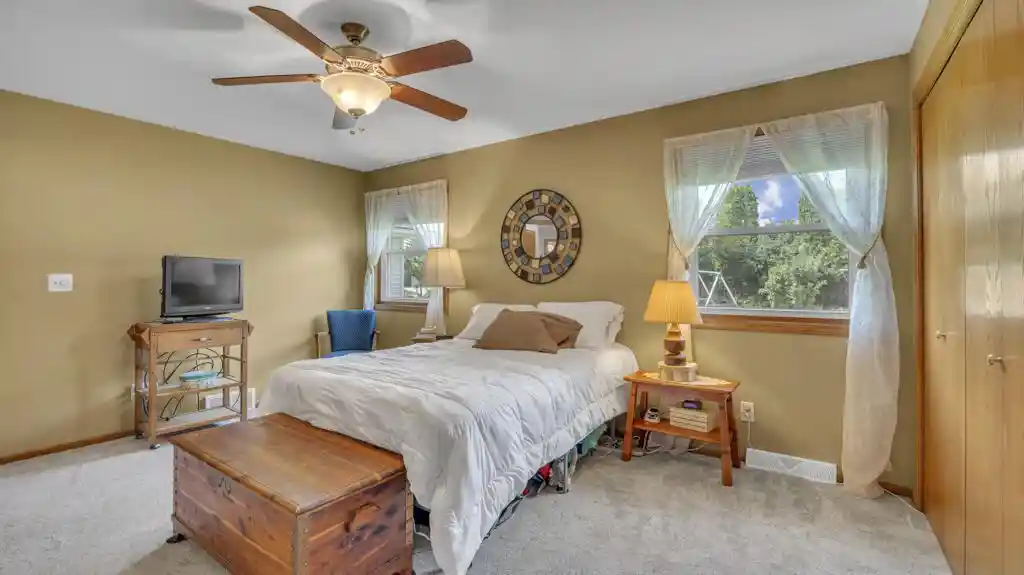 4th image of 131 Menominee Dr Dr, Sheboygan Falls, WI 53085 | MLS# 1975307