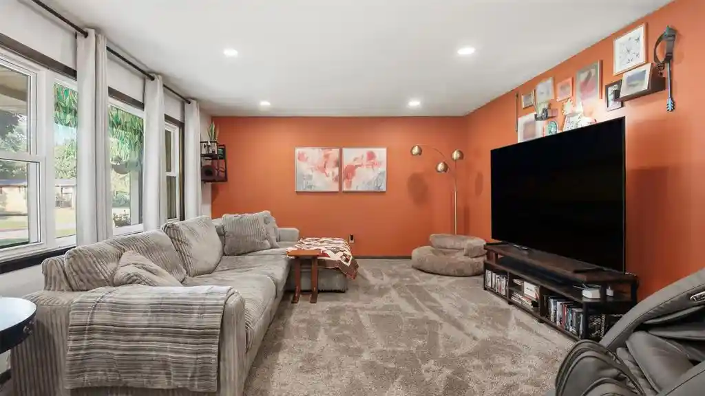Photo 3 of Single family home for sale at 1819 Grandview Dr Dr, Eau Claire, WI 54703 | MLS# 1603992 | Listing updated on 2026-08-11