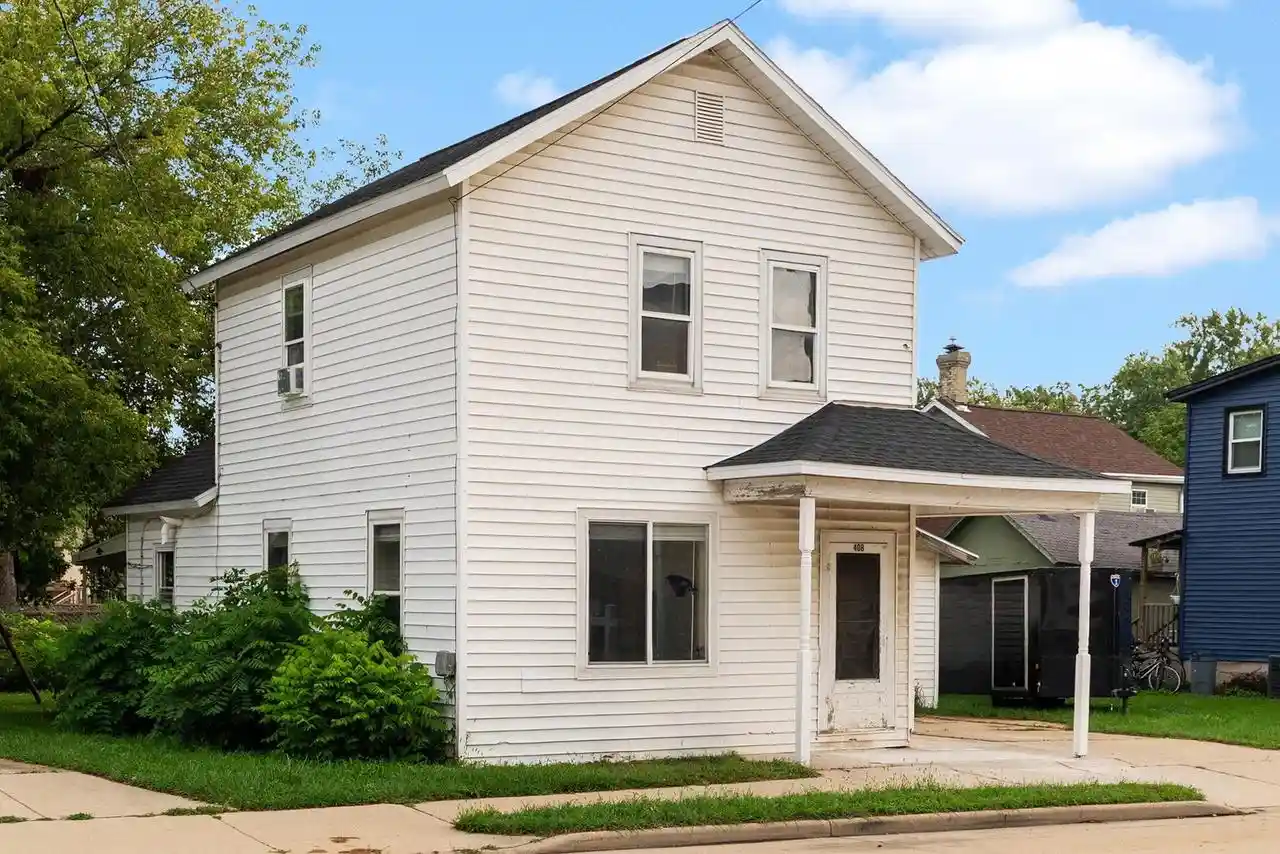 Photo 1 of Single family home for sale at 408 W Fulton St, Edgerton, WI 53534 | MLS# 2029991 | Listing updated on 2026-09-10