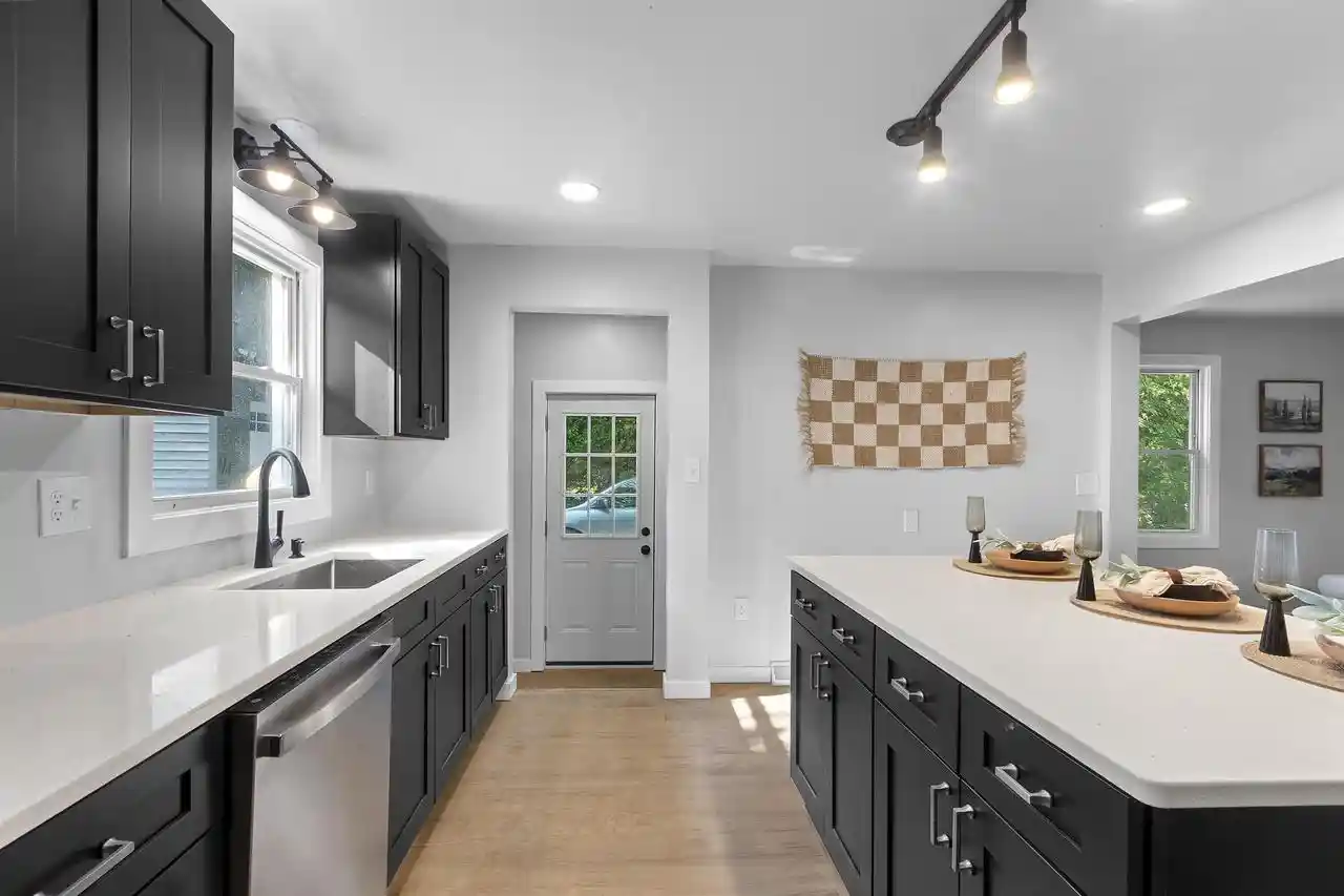2nd image of 2680 Nicolet Dr Dr, Green Bay, WI 54311 | MLS# 50330635