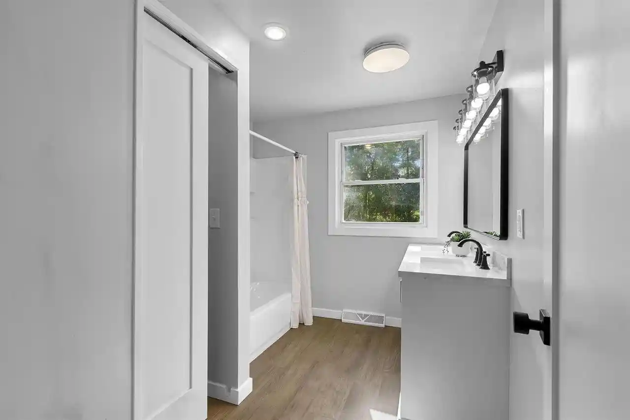 4th image of 2680 Nicolet Dr Dr, Green Bay, WI 54311 | MLS# 50330635