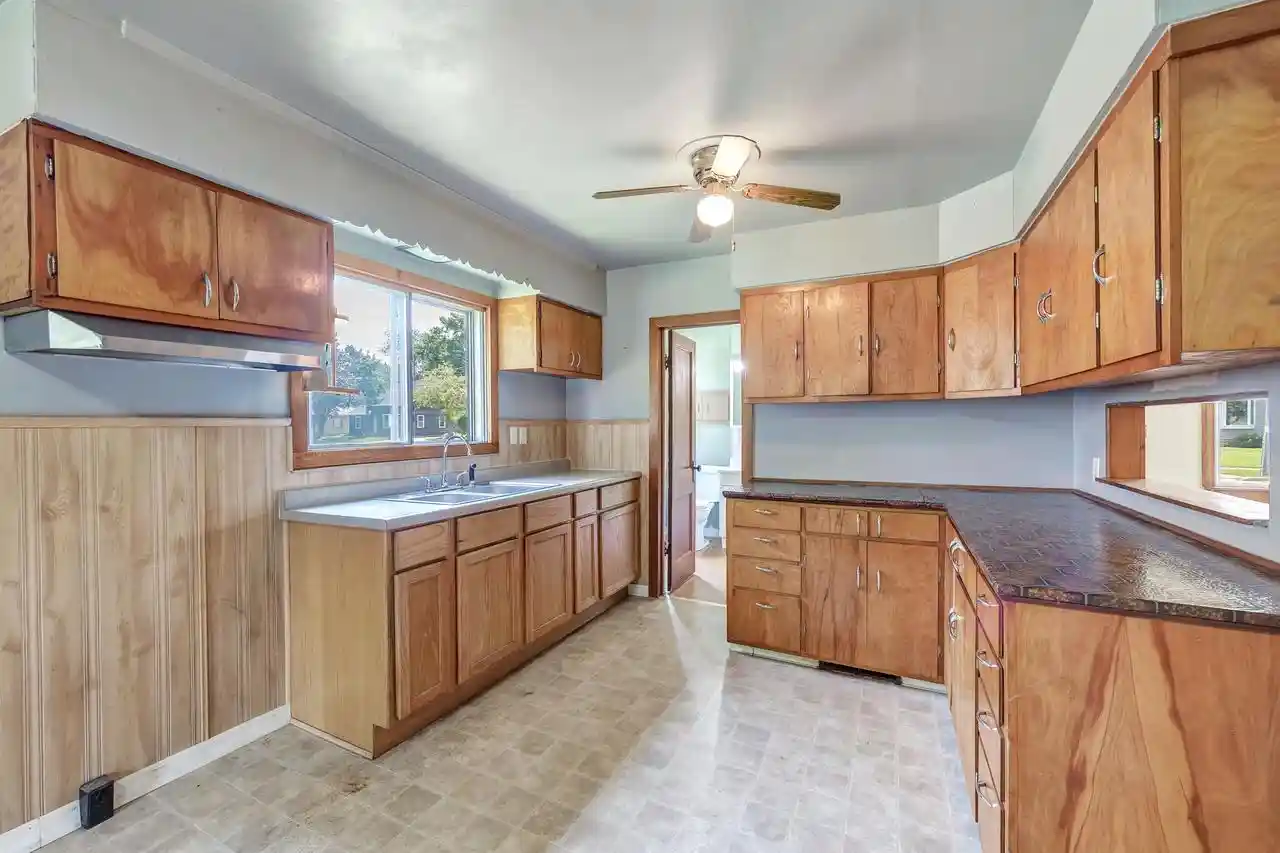 Photo 4 of Single family home for sale at 1230 E Fremont Street Street, Appleton, WI 54915 | MLS# 50330665 | Listing updated on 2026-09-23
