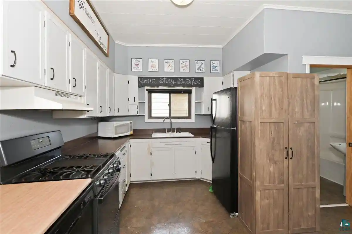 2nd image of 2334 Banks Ave Ave, Superior, WI 54880 | MLS# 6127234