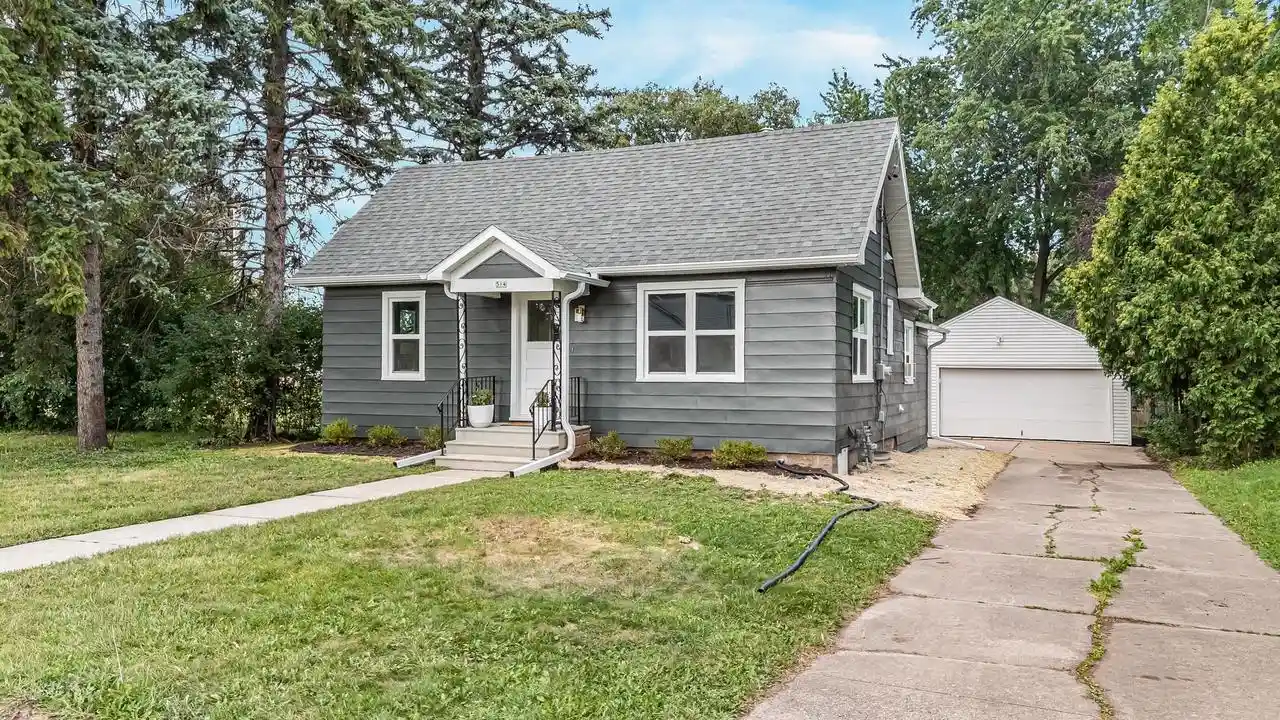 1st image of 514 Josslyn Street Street, Oshkosh, WI 54902 | MLS# 50330671