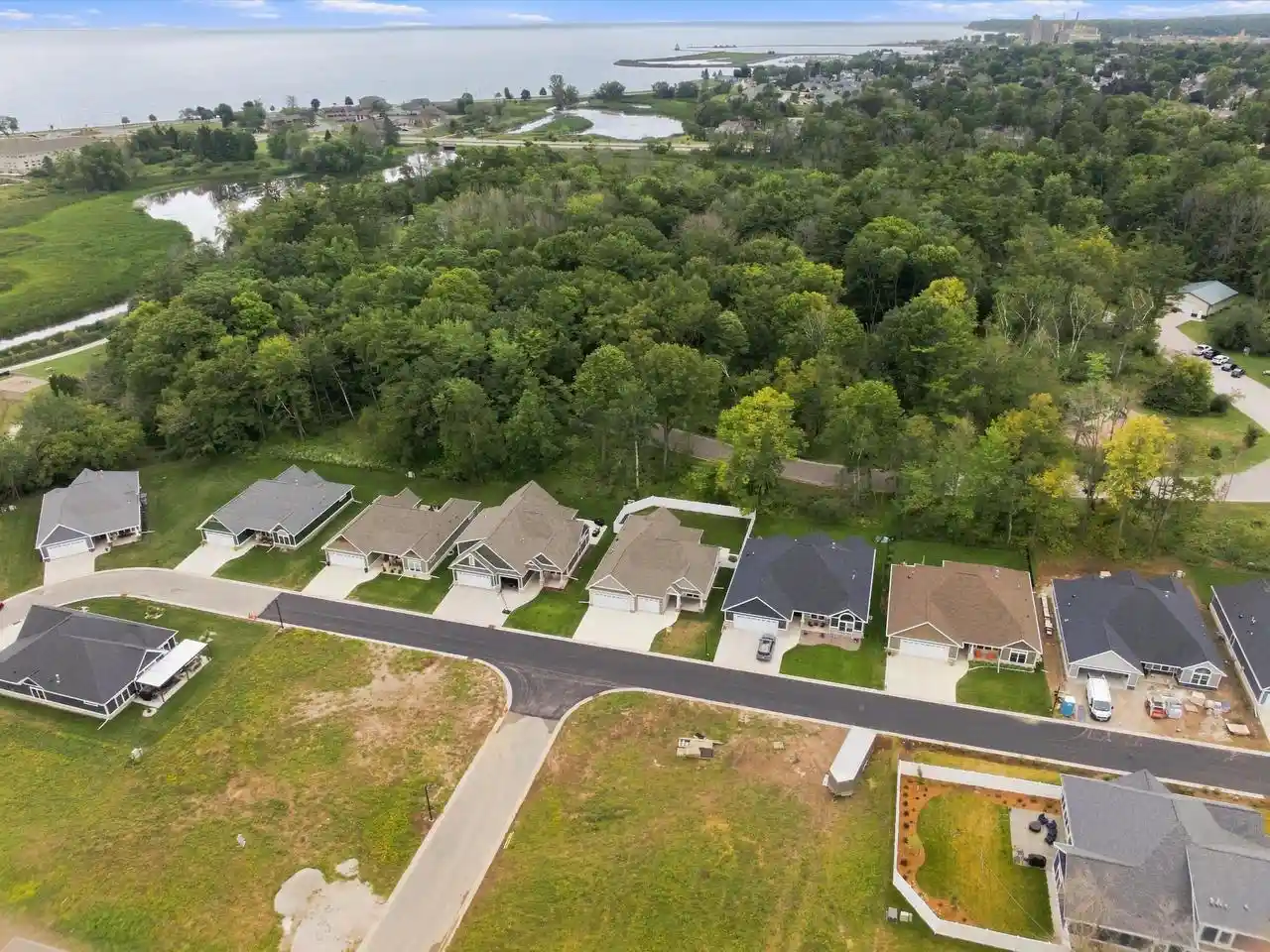 2nd image of 327 Lynx Lane Lane, Manitowoc, WI 54220 | MLS# 1975329