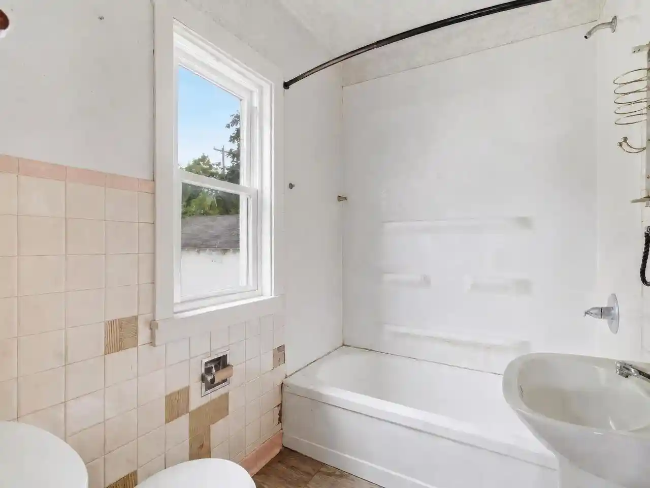 23rd image of 2619 14th Street Street, Two Rivers, WI 54241 | MLS# 1975335