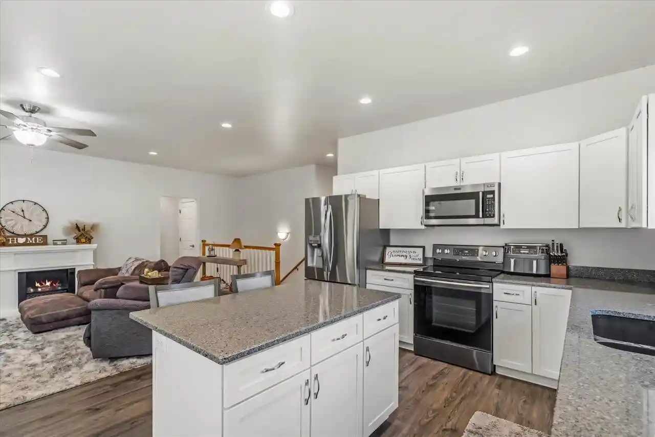Photo 3 of Condo for sale at 490 Meadowlark Lane E Lane E, Green Lake, WI 54941 | MLS# 1975331 | Listing updated on 2026-09-23