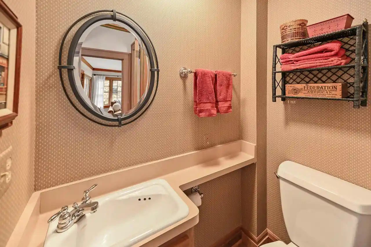 2nd image of 2029 Underwood Avenue Avenue, Milwaukee, WI 53213 | MLS# 1975333